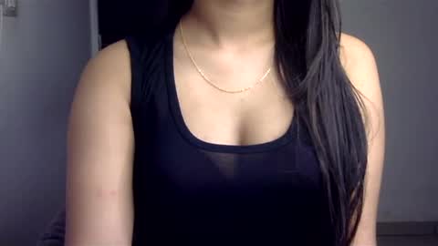 Snapshot of sofie_diva chatting on 01-15-25, 06:51 divya online show from 01-15-25, 06:51