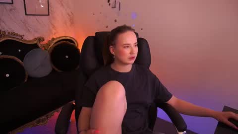 Sofie online show from 06-14-26, 03:19