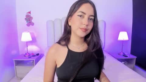 Snapshot of sofiebunnie chatting on 03-17-26, 12:15 sofiebunnie online show from 03-17-26, 12:15