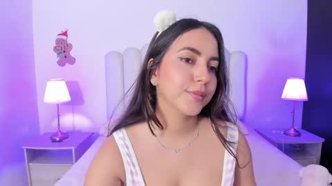 Snapshot of sofiebunnie chatting on 05-15-26, 11:34 sofiebunnie online show from 05-15-26, 11:34