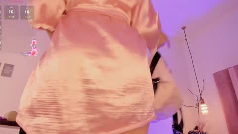 Sofie online show from 01-28-25, 01:49