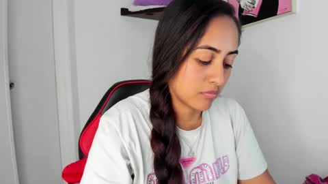 sofiia rodriguez online show from 10-14-25, 04:08