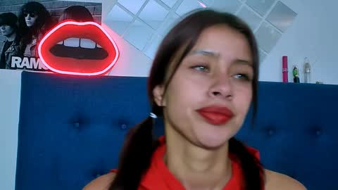 Snapshot of sofiia_tay chatting on 09-11-25, 03:01 sofiia_tay online show from 09-11-25, 03:01
