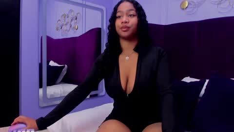 Snapshot of sofiifox chatting on 01-07-25, 11:48 sofiifox online show from 01-07-25, 11:48