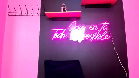 Snapshot of sofiifox chatting on 03-06-25, 08:27 sofiifox online show from 03-06-25, 08:27