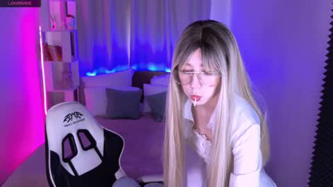 Sofia online show from 10-07-25, 04:09