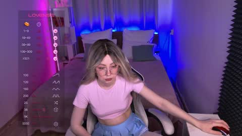 Snapshot of sofiisun chatting on 05-12-26, 02:08 Sofia online show from 05-12-26, 02:08
