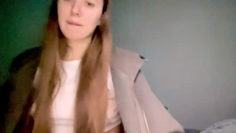sofimayer online show from 06-24-26, 09:58