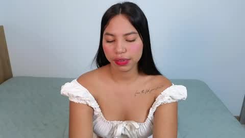Snapshot of sofimiel chatting on 05-18-26, 10:15 Sofa online show from 05-18-26, 10:15