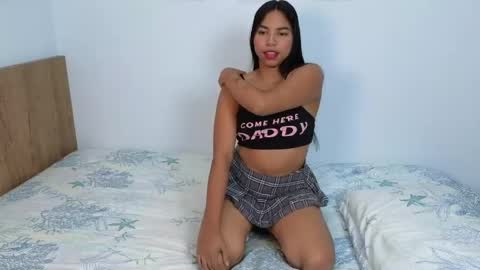 Snapshot of sofimiel chatting on 05-19-26, 10:27 Sofa online show from 05-19-26, 10:27
