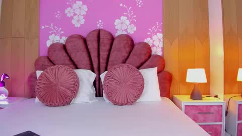 Sofi Miller  online show from 10-12-25, 01:54