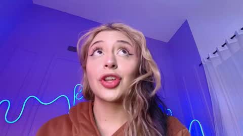 Snapshot of sofly_s chatting on 03-07-26, 09:17 Sofi online show from 03-07-26, 09:17