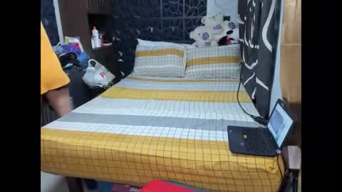 Snapshot of soft_angel8 chatting on 11-01-25, 04:25 Angel online show from 11-01-25, 04:25