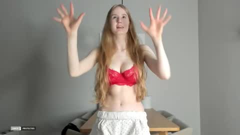 Snapshot of soft_katy chatting on 04-17-26, 08:12 kitty katy online show from 04-17-26, 08:12