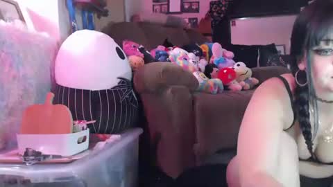 softgothprincess online show from 10-14-25, 04:35