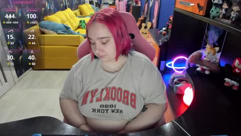 Sofie online show from 12-17-24, 02:01