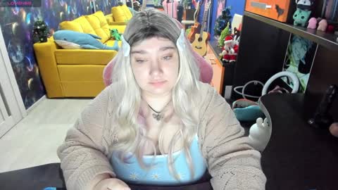 Sofie online show from 12-22-24, 02:49