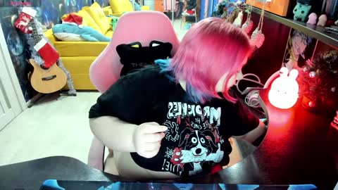 Sofie online show from 12-31-24, 01:57