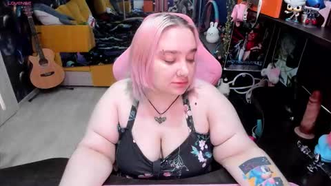 Sofie online show from 09-17-25, 02:24
