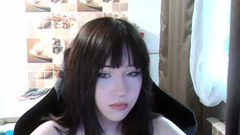 Eva online show from 06-18-26, 04:33