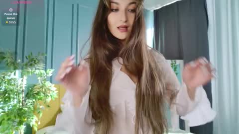 Snapshot of softly_bold chatting on 09-29-25, 12:54 Jenna online show from 09-29-25, 12:54