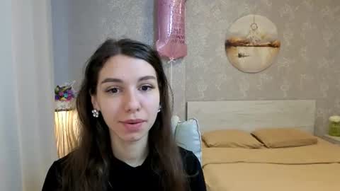 Snapshot of softwine chatting on 06-27-26, 01:17 Kelly online show from 06-27-26, 01:17
