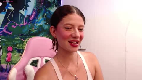 Snapshot of sofy_bonnet chatting on 03-13-26, 01:29 online show from 03-13-26, 01:29