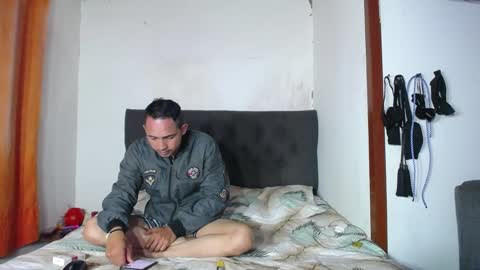 Snapshot of sofya_n_andy_ chatting on 01-17-25, 03:12 sofya_n_andy_ online show from 01-17-25, 03:12