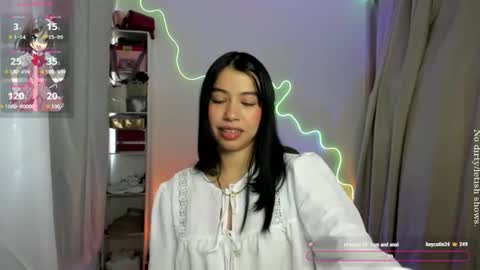 Snapshot of sol_lunaa23 chatting on 06-29-26, 10:32 sol online show from 06-29-26, 10:32