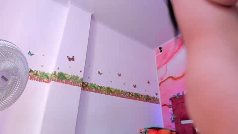 Snapshot of sol_stephanny chatting on 02-01-25, 10:02 Sol online show from 02-01-25, 10:02