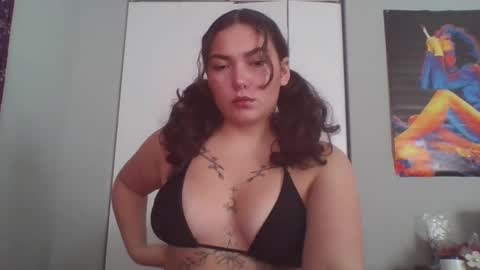 Sola Reina online show from 09-17-25, 05:36