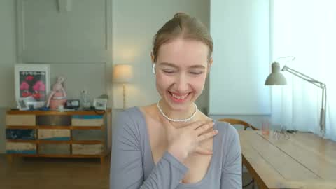 Bella online show from 02-09-25, 11:04