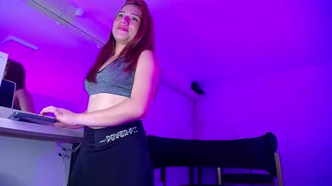 Snapshot of solara_ chatting on 11-04-25, 08:52 solara online show from 11-04-25, 08:52