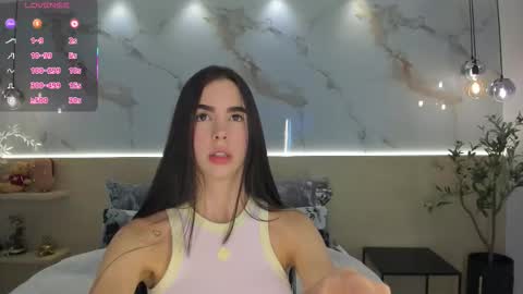 Snapshot of solavelar chatting on 03-15-26, 11:33 Sol Avelar online show from 03-15-26, 11:33