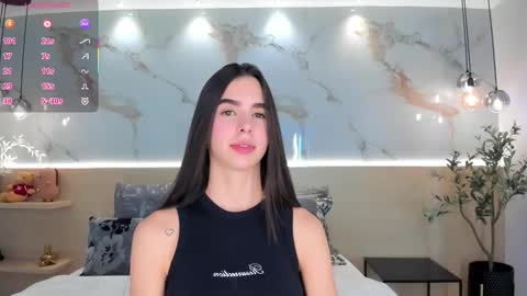 Snapshot of solavelar chatting on 03-19-26, 11:31 Sol Avelar online show from 03-19-26, 11:31