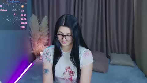 Snapshot of solazolaa chatting on 06-14-26, 01:36 Sonya online show from 06-14-26, 01:36