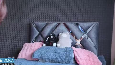 Snapshot of solbeaumont chatting on 11-11-25, 07:36 Sol online show from 11-11-25, 07:36