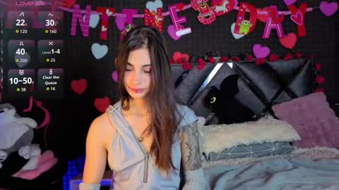 Snapshot of solbeaumont chatting on 02-12-26, 11:55 Sol online show from 02-12-26, 11:55