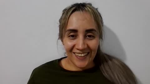 Snapshot of solesitooo chatting on 04-05-26, 01:58 solesitooo online show from 04-05-26, 01:58