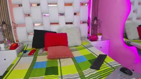 Sol Evans online show from 03-05-25, 04:02