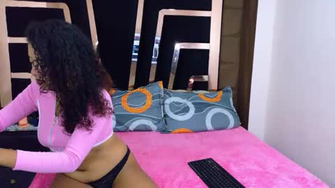 Sol Evans online show from 10-27-25, 03:05