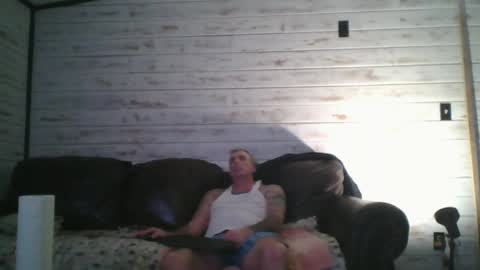 Snapshot of solodolo2020 chatting on 12-15-24, 08:08 I love watching beautiful women play with themselves online show from 12-15-24, 08:08