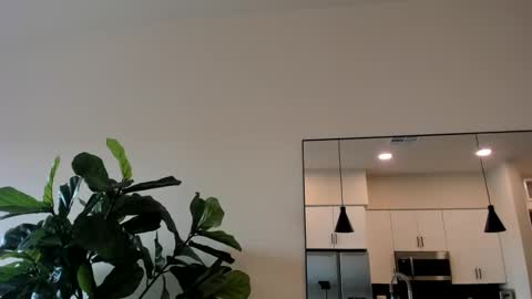 Snapshot of someonespeicial chatting on 09-28-25, 07:19 someonespeicial online show from 09-28-25, 07:19