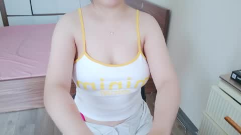 Snapshot of sonaluv chatting on 06-26-26, 05:45 Sona online show from 06-26-26, 05:45