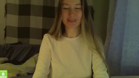 Snapshot of song_to_the_siren chatting on 12-23-24, 10:10 Mary online show from 12-23-24, 10:10