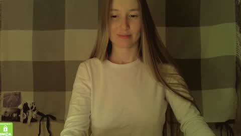 Snapshot of song_to_the_siren chatting on 01-23-25, 02:07 Mary online show from 01-23-25, 02:07