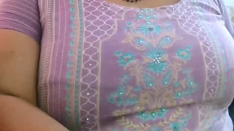 Snapshot of soni88888 chatting on 12-04-24, 05:49 soni88888 online show from 12-04-24, 05:49