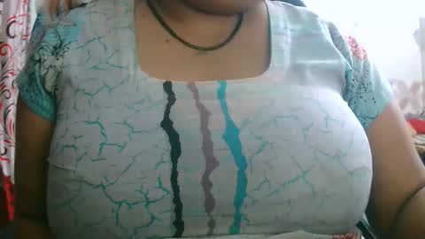 Snapshot of soni88888 chatting on 12-23-24, 01:45 soni88888 online show from 12-23-24, 01:45