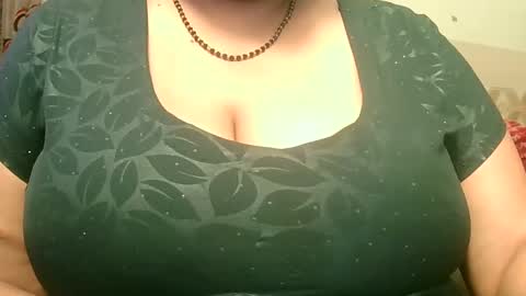 Snapshot of soni88888 chatting on 02-11-25, 09:42 soni88888 online show from 02-11-25, 09:42