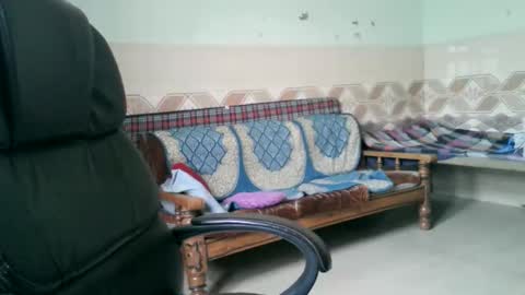 soni88888 online show from 05-04-26, 04:19
